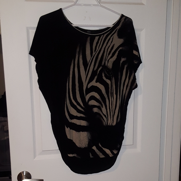 Edista | L Zebra Graphic Shirt - Picture 1 of 3